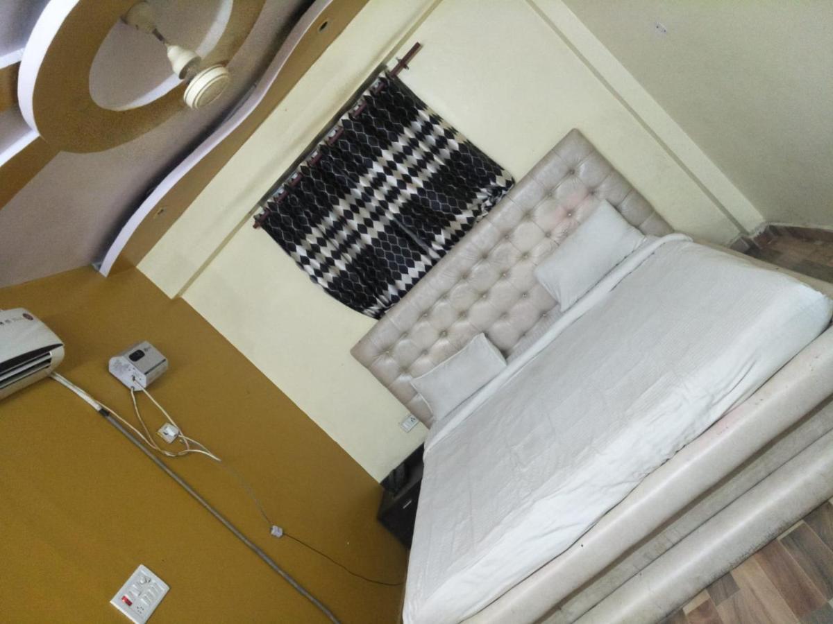 Hotel Shiv Mahima Inn By Wb Inn Prayagraj Exterior photo